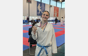 JUSTINE VIDAL OBTIENT SON 2ème DAN