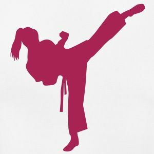 COURS EN LIGNE KARATE AU FEMININ